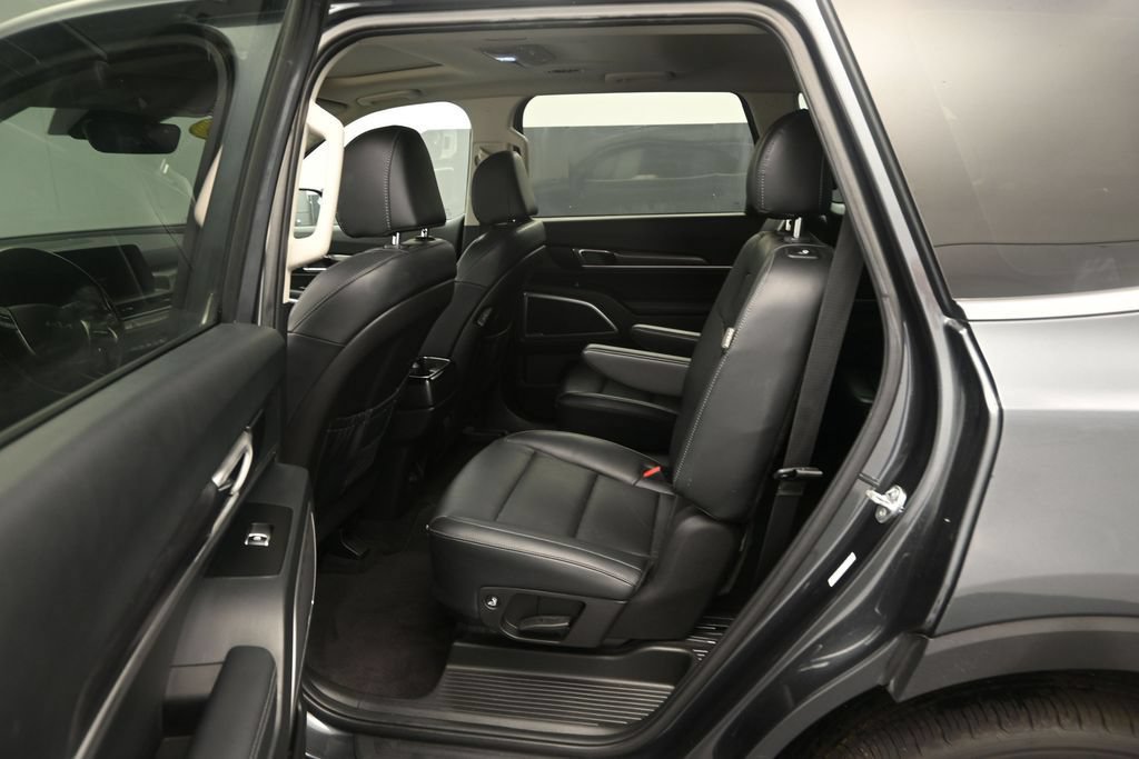 Used 2024 Kia Telluride S w/ S Sunroof Package FWD image 18