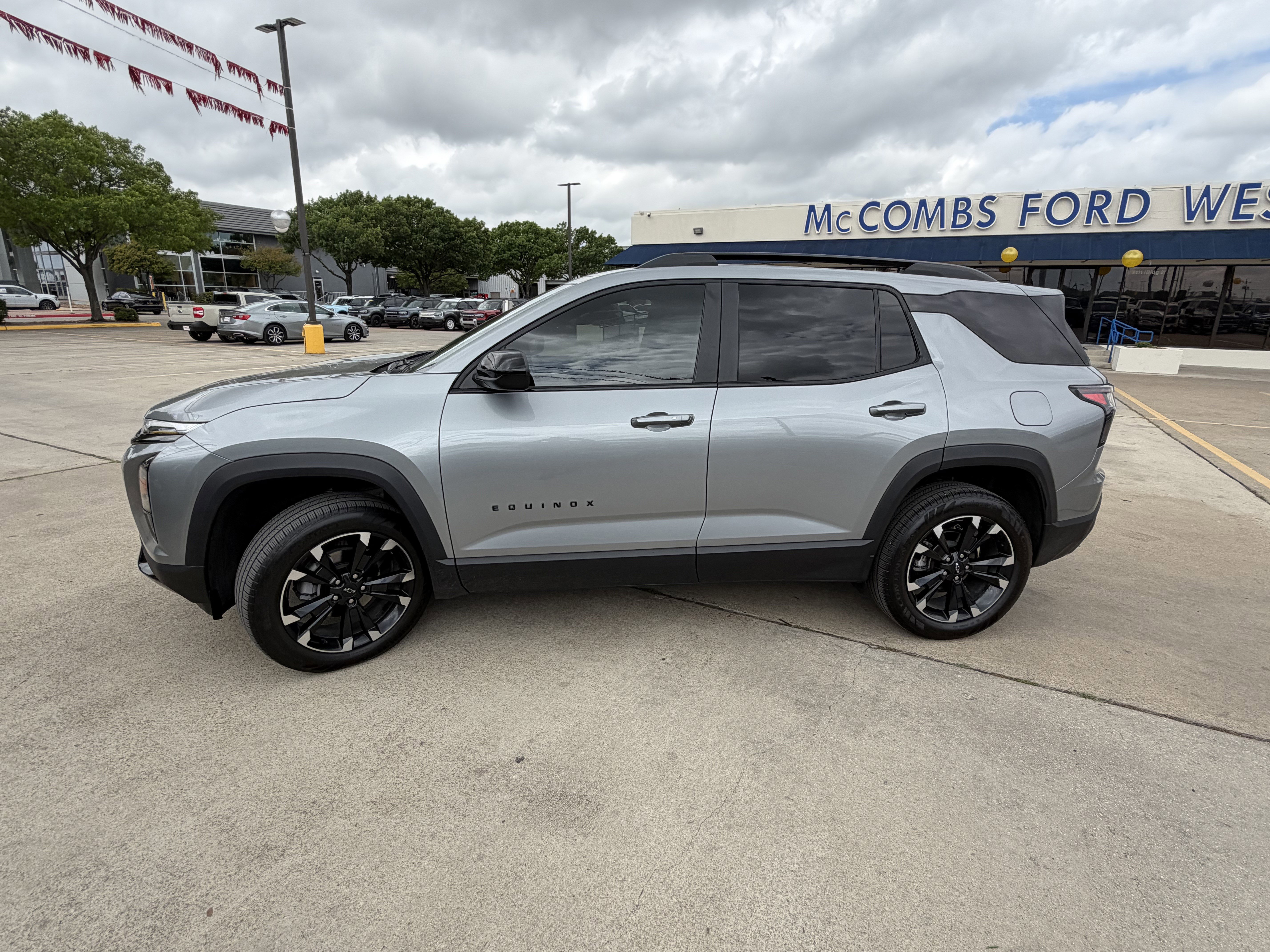 Used 2026 Chevrolet Equinox RS image 7