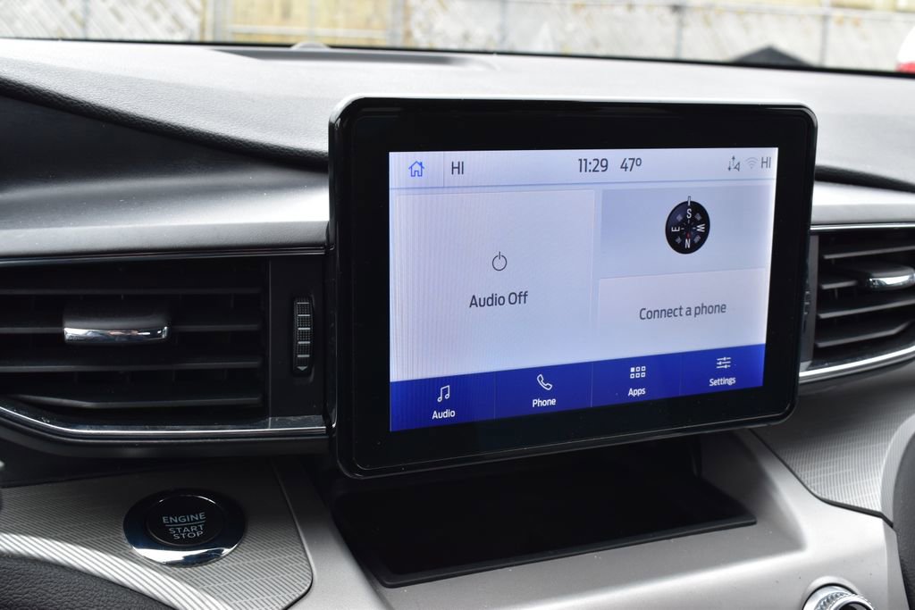 Certified 2022 Ford Explorer XLT w/ Equipment Group 202A image 12