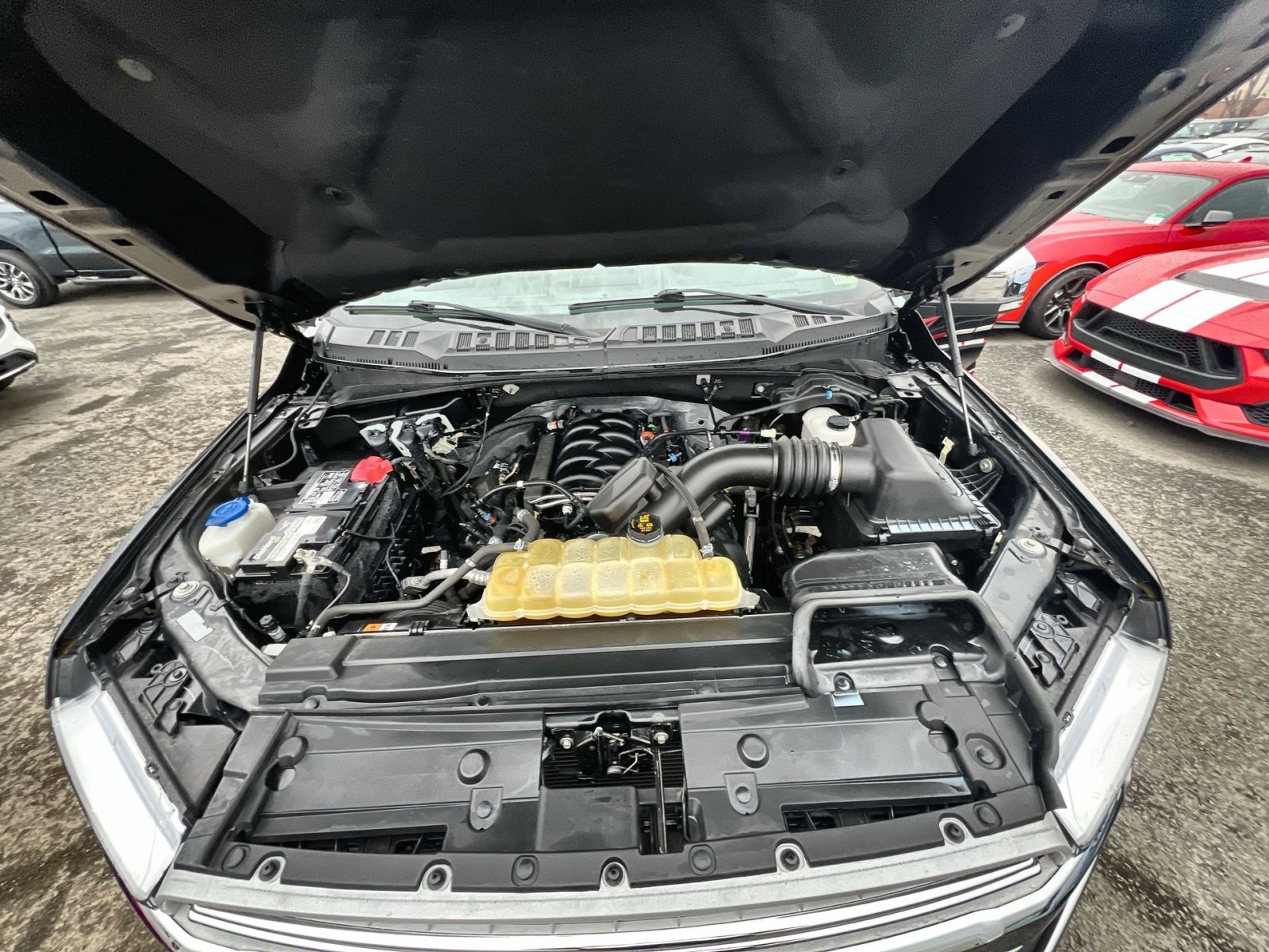 Certified 2020 Ford F150 Lariat w/ Equipment Group 502A Luxury image 29