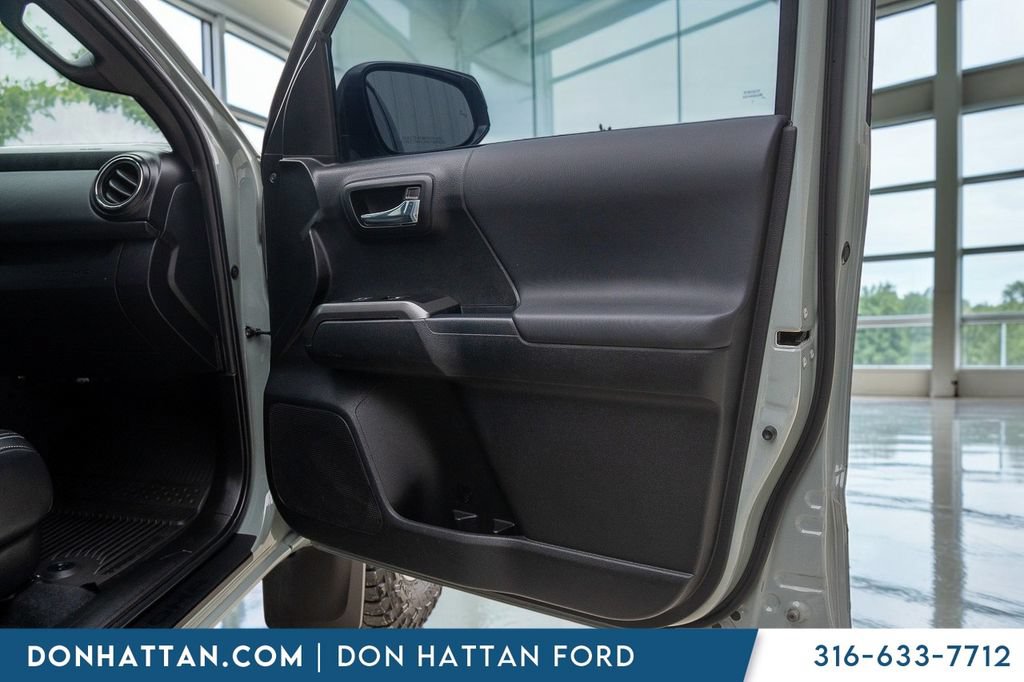 Used 2023 Toyota Tacoma TRD Sport w/ Technology Package AWD/4WD image 22