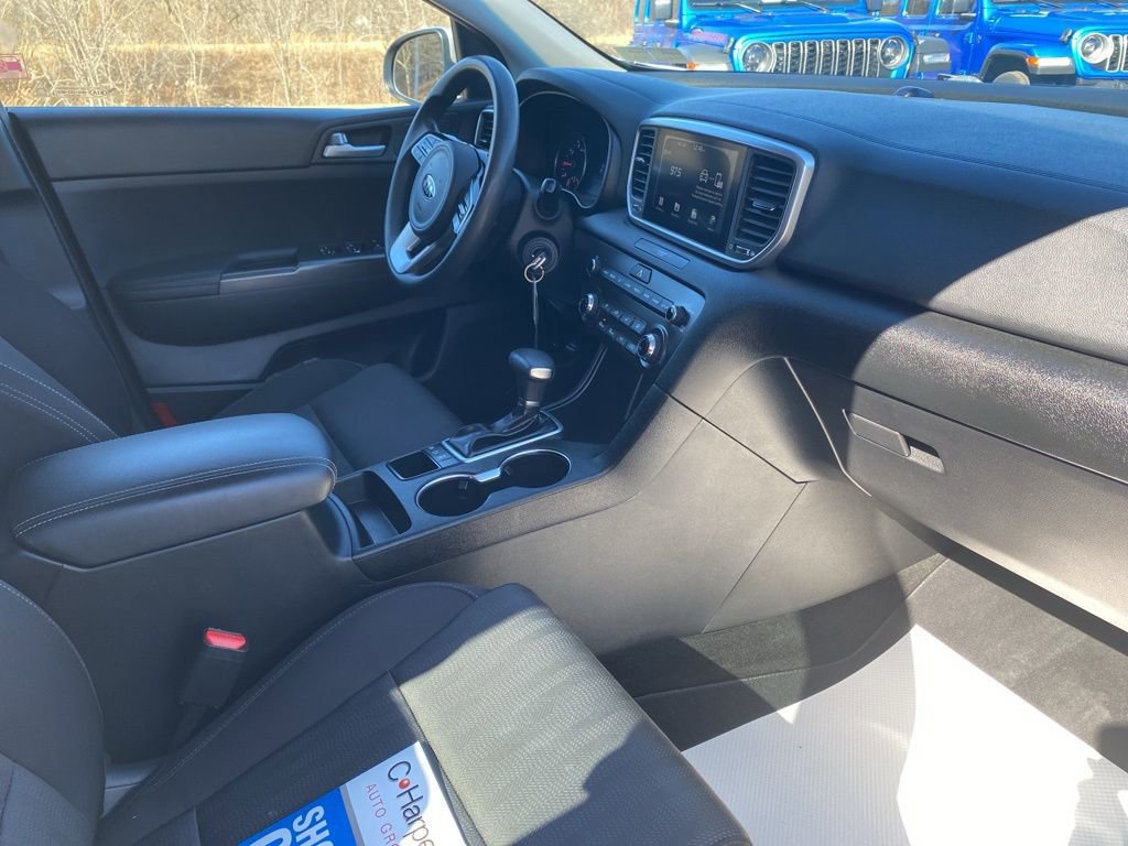 Used 2020 Kia Sportage LX image 10