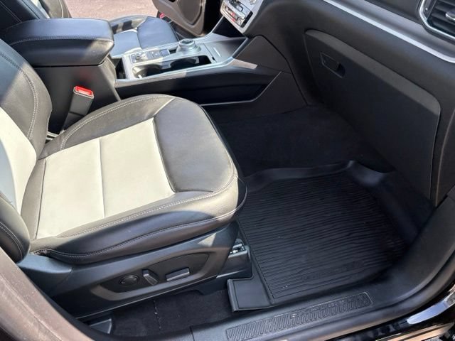Certified 2023 Ford Explorer XLT w/ Equipment Group 202A AWD/4WD image 34