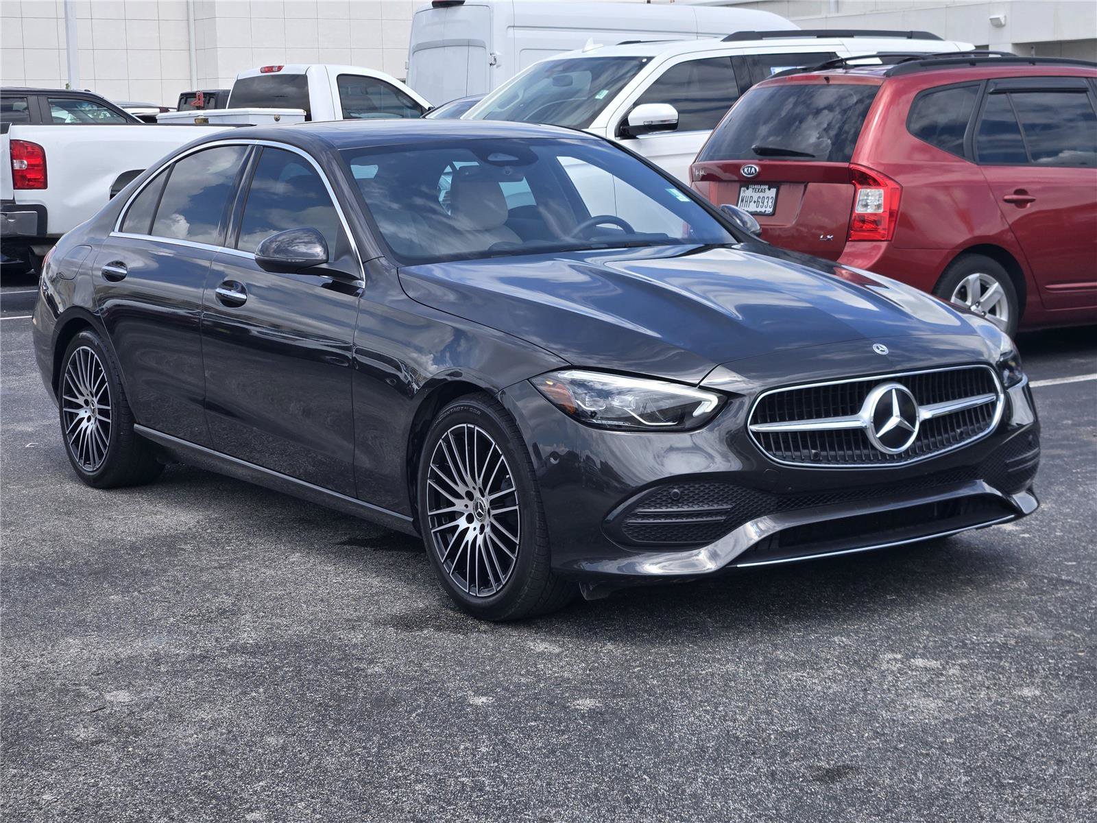 Used 2025 Mercedes-Benz C 300 Sedan image 3