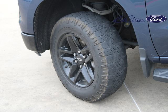 Used 2022 Chevrolet Silverado 1500 Custom Trail Boss w/ LPO, Dark Essentials Package image 9