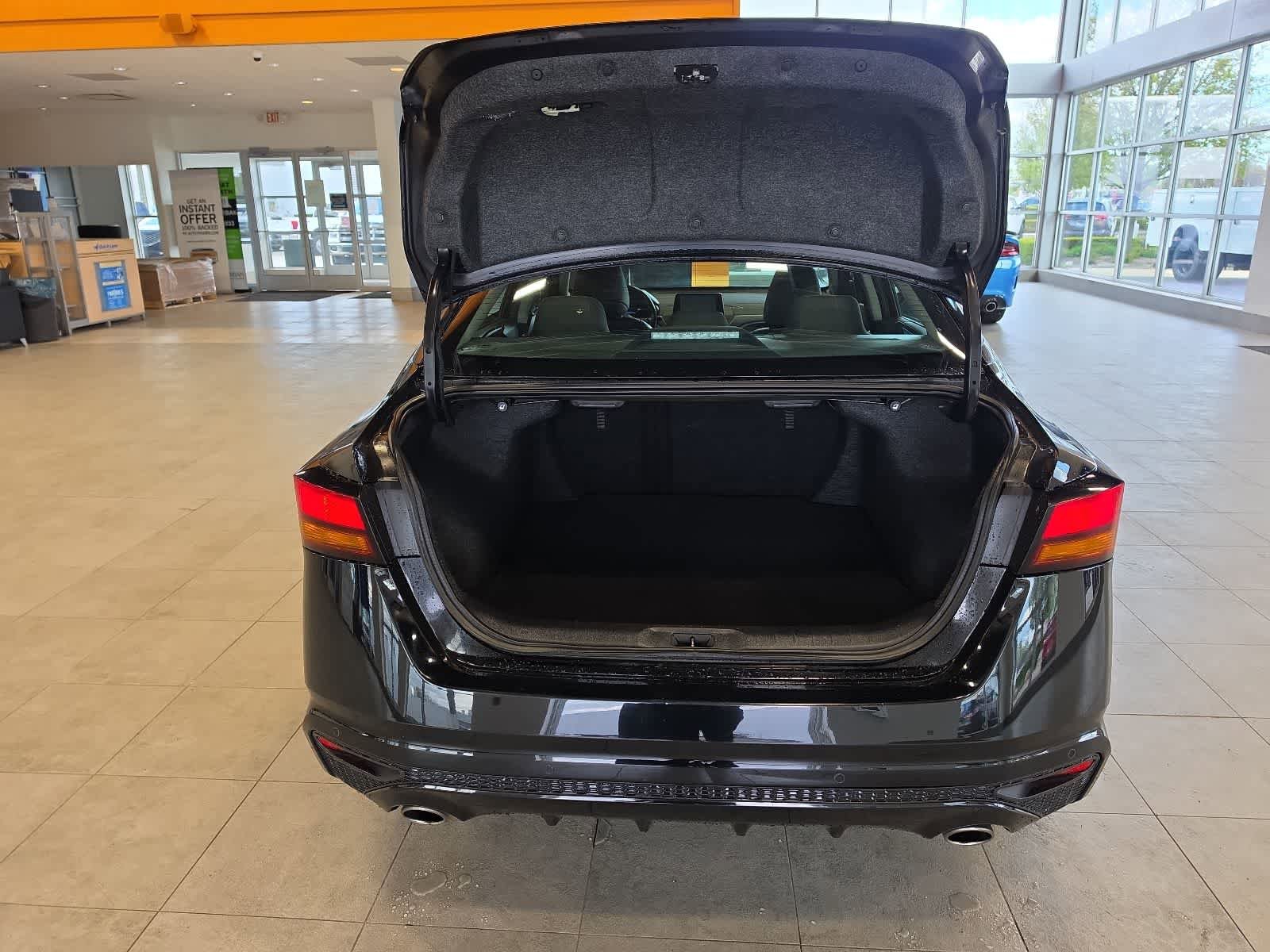 Used 2024 Nissan Altima 2.5 SR FWD image 26