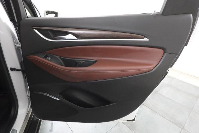 Used 2018 Buick Enclave Avenir w/ Avenir Technology Package AWD/4WD image 33