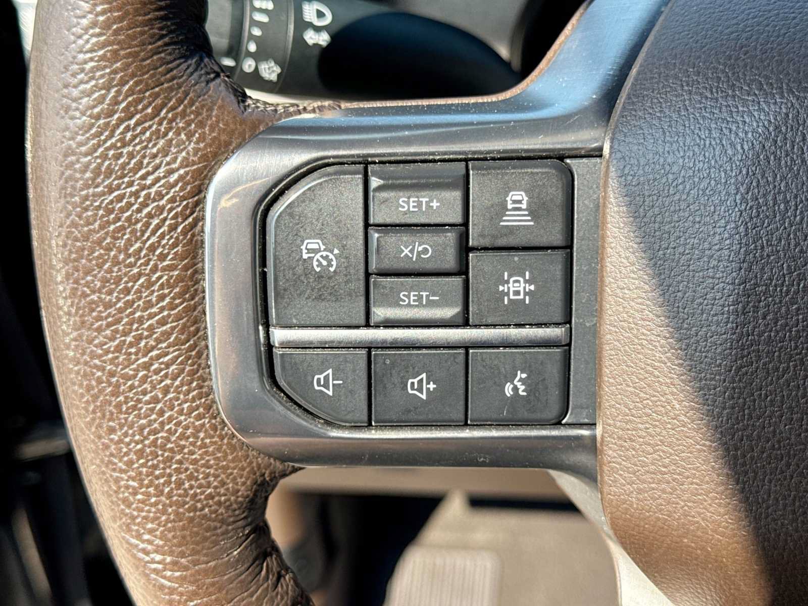 Certified 2023 Ford F250 King Ranch w/ Tremor Off-Road Package AWD/4WD image 24