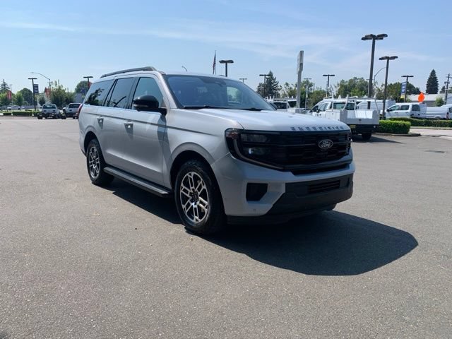 Certified 2025 Ford Expedition Active AWD/4WD image 14