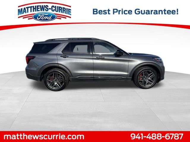 Certified 2025 Ford Explorer ST-Line w/ ST-Line Street Pack AWD/4WD image 3