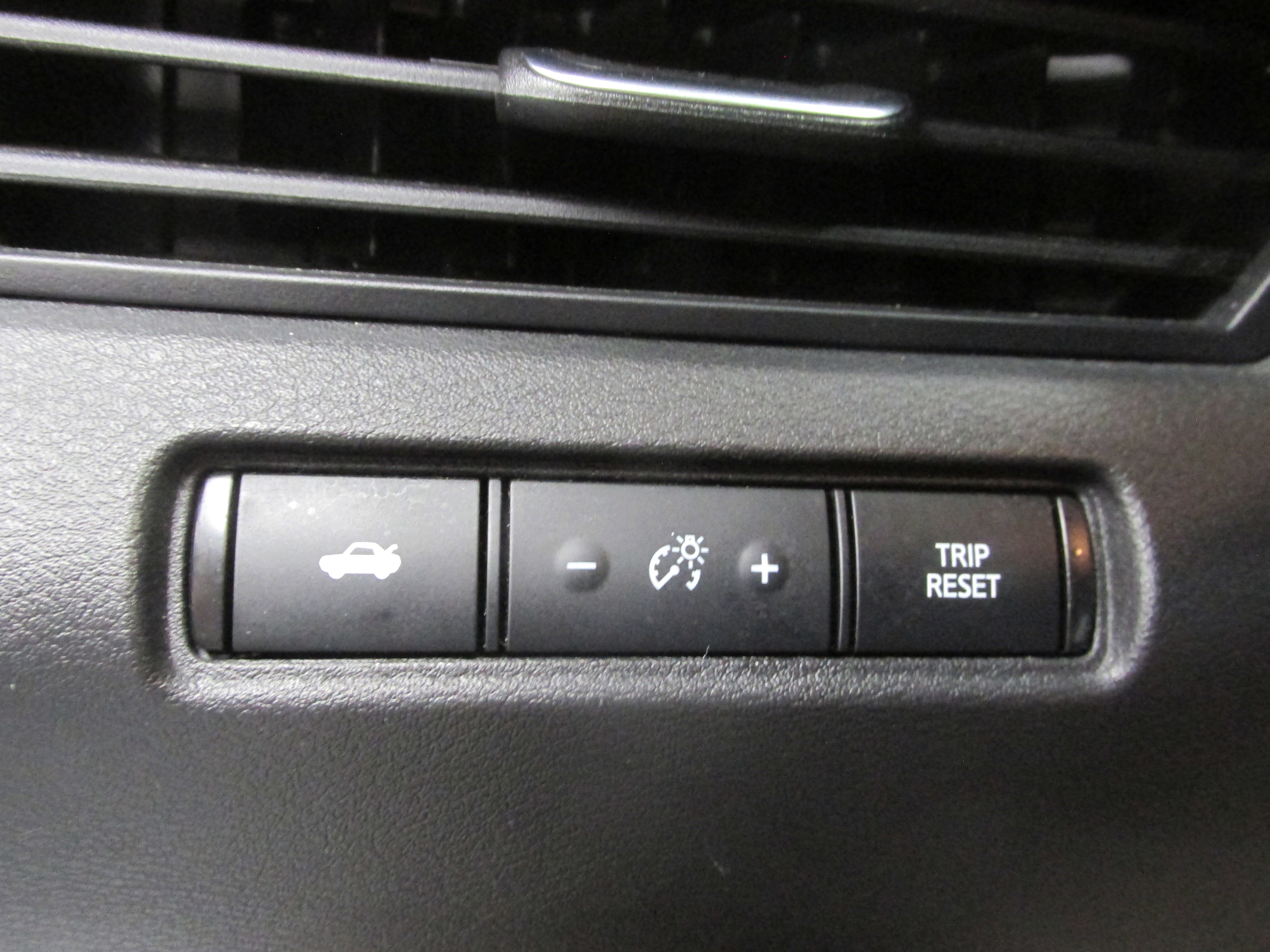 Used 2024 Nissan Altima 2.5 SR FWD image 29