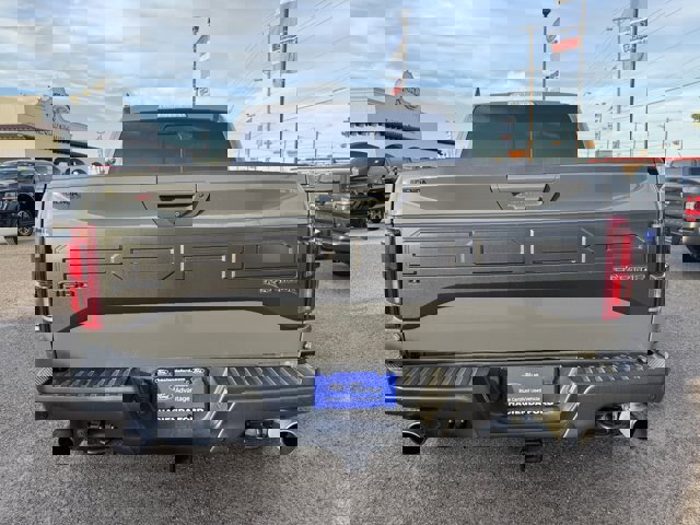 Certified 2018 Ford F150 Raptor w/ Equipment Group 802A Luxury image 3