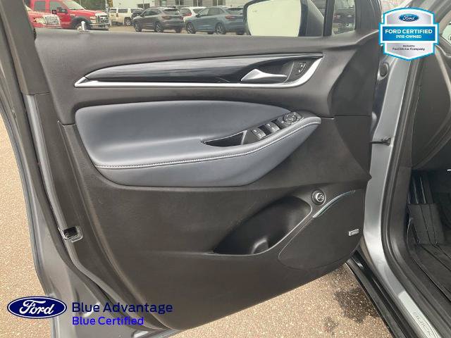 Used 2021 Buick Enclave Essence w/ Sound and Sites Package AWD/4WD image 16