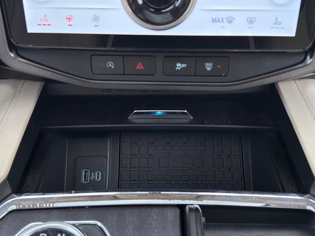 Certified 2023 Ford Expedition Platinum image 17