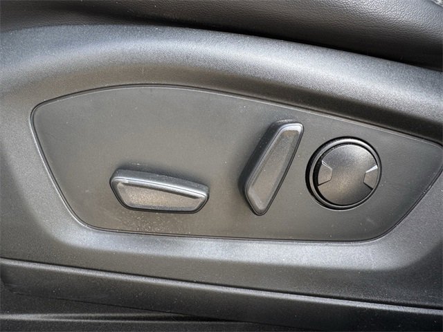 Certified 2021 Ford Explorer XLT w/ Equipment Group 202A image 27