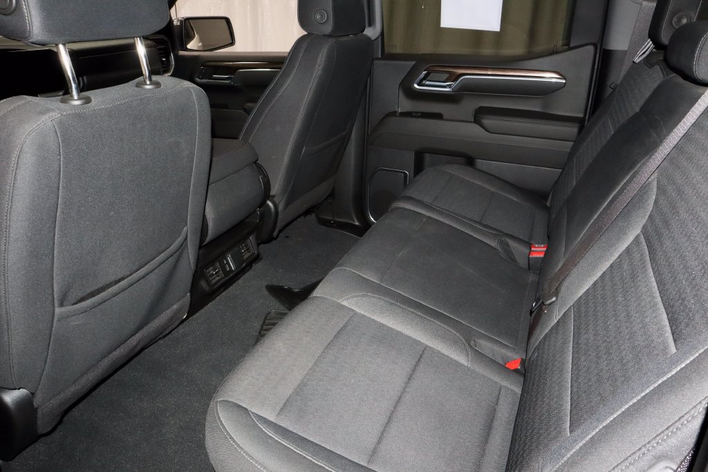 Used 2023 Chevrolet Silverado 1500 LT AWD/4WD image 22