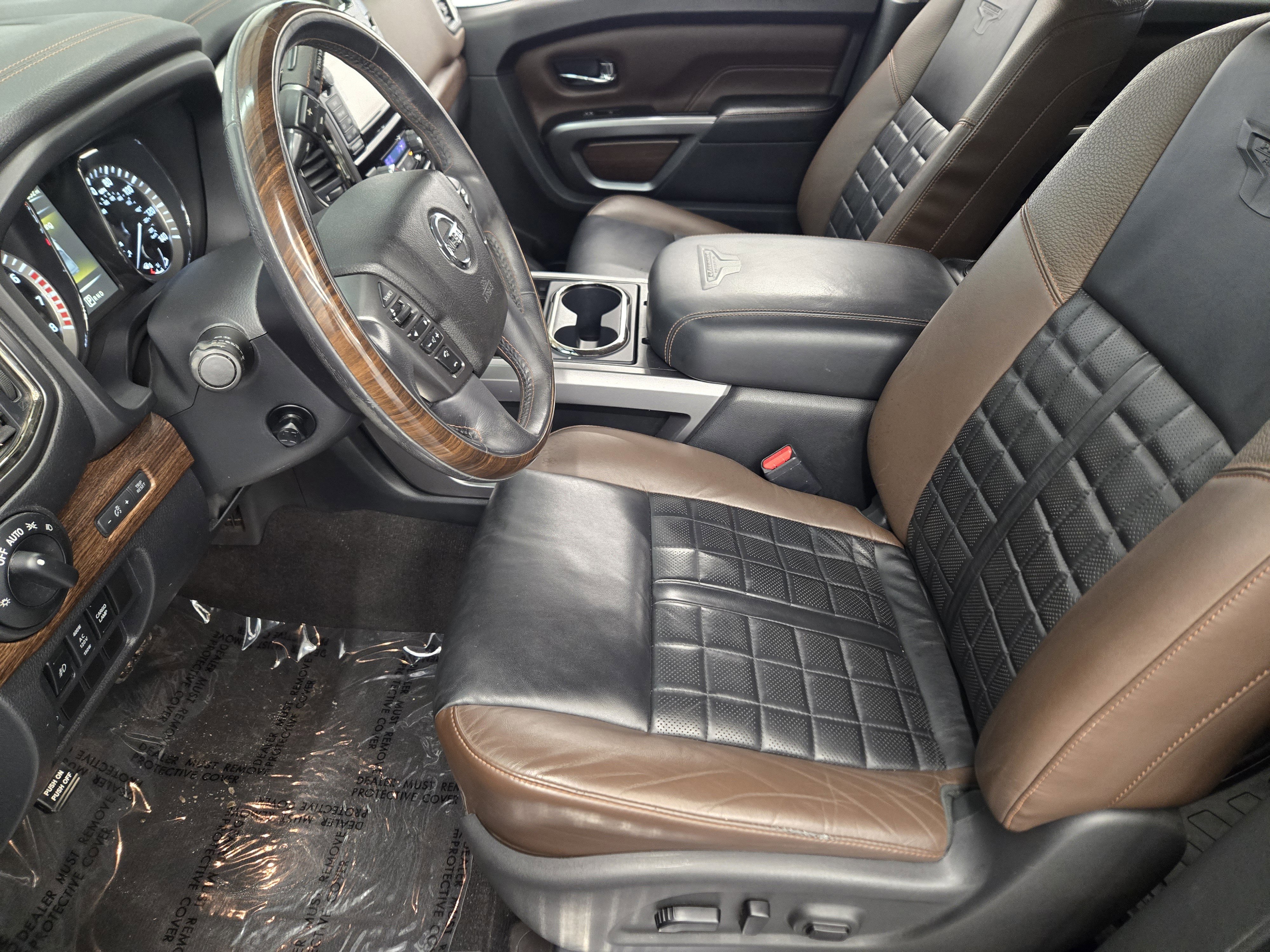 Used 2017 Nissan Titan Platinum Reserve image 11