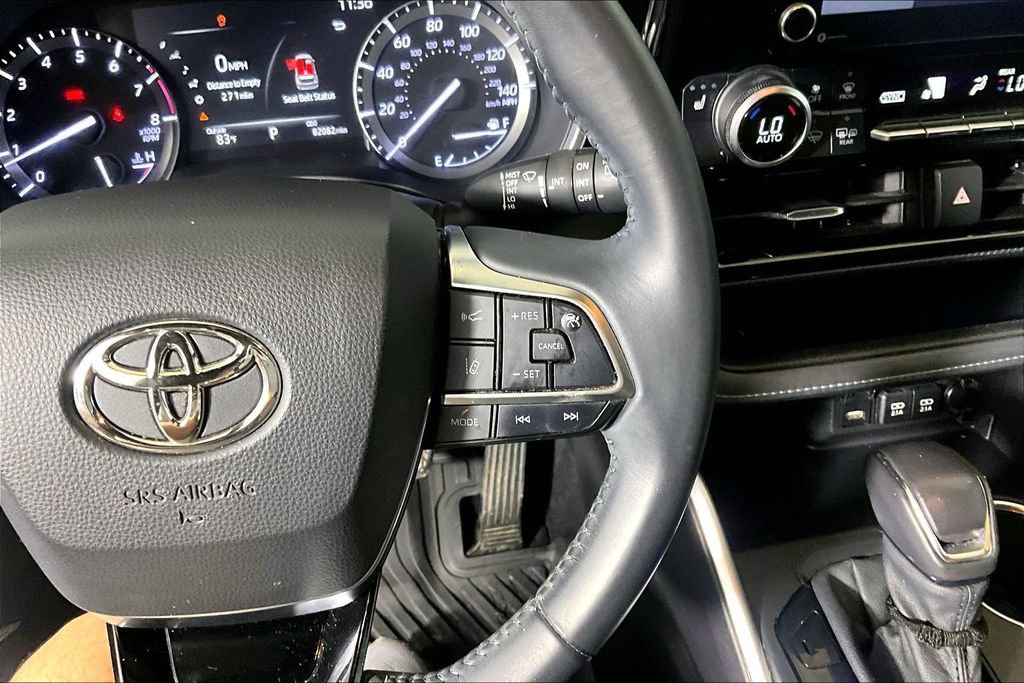 Used 2021 Toyota Highlander XSE FWD image 15