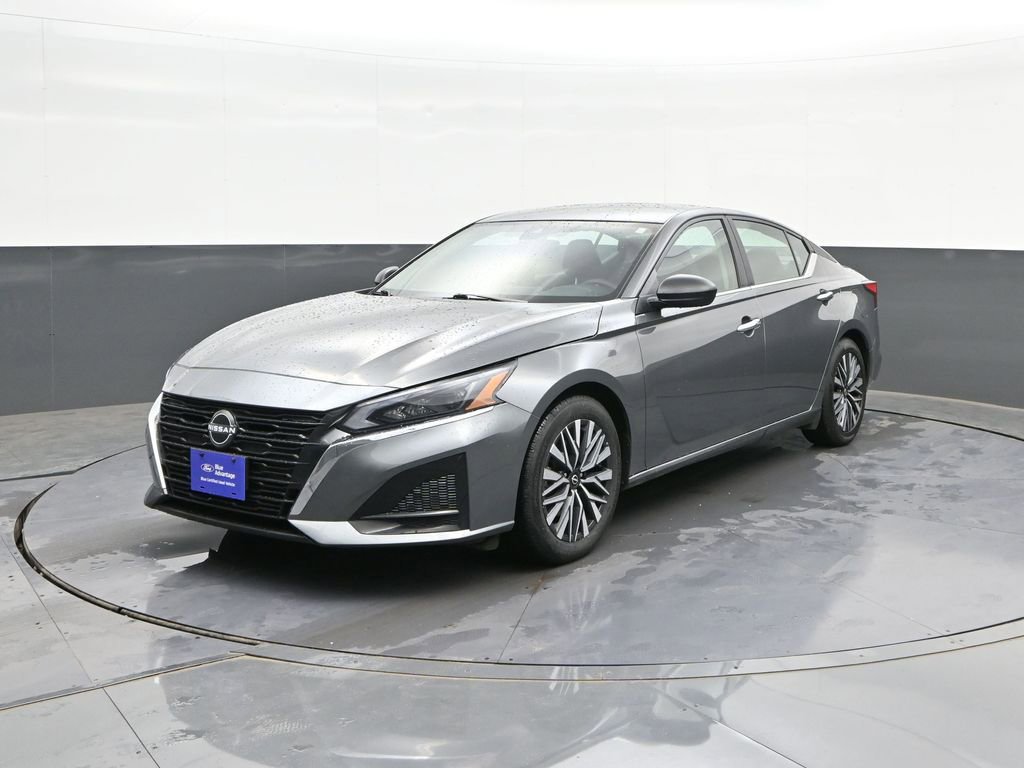 Used 2025 Nissan Altima 2.5 SV FWD image 29