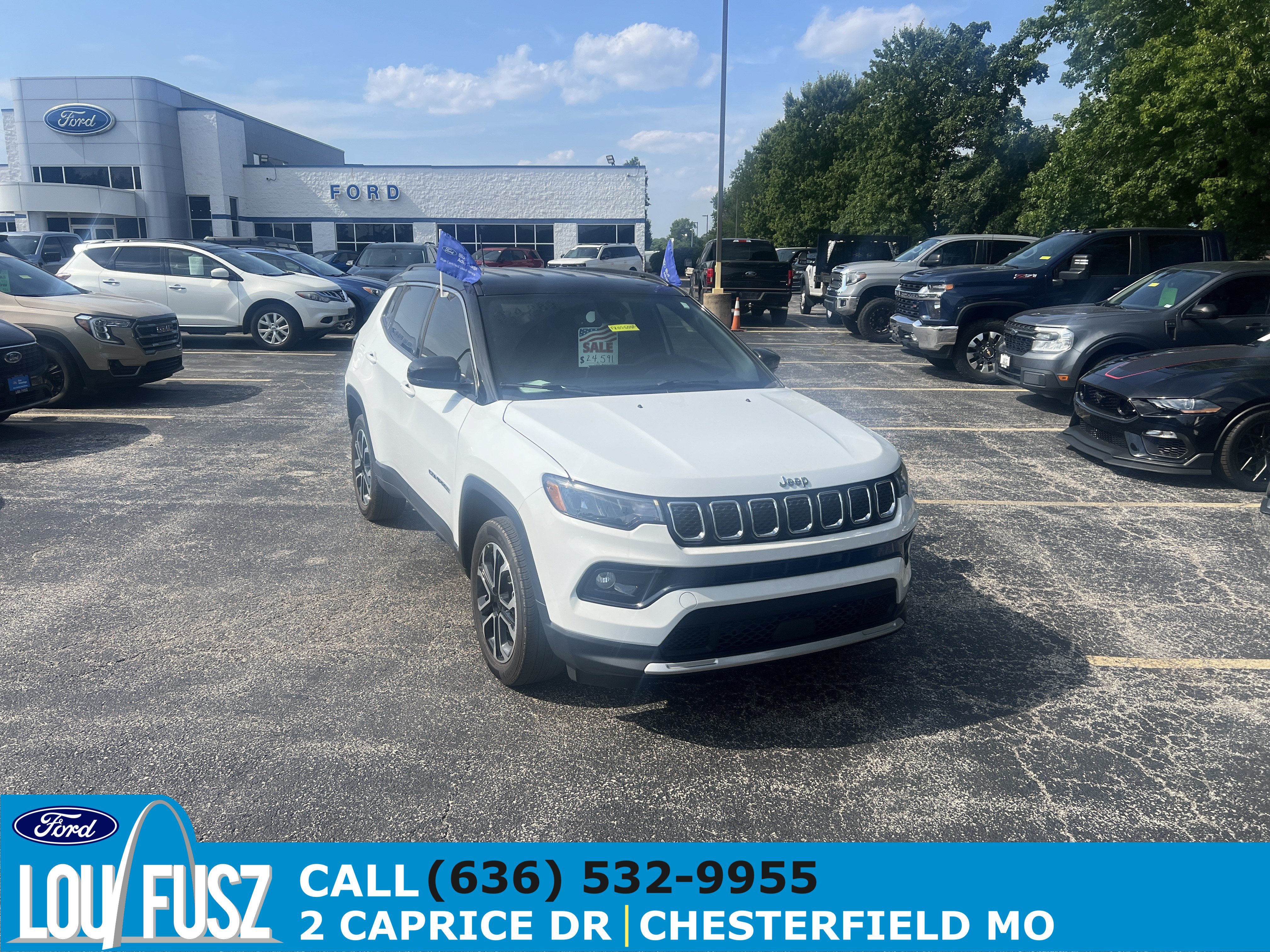 Used 2023 Jeep Compass Limited AWD/4WD image 1