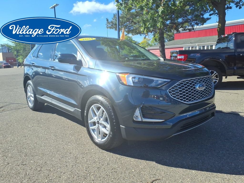 Certified 2024 Ford Edge SEL w/ Convenience Package AWD/4WD image 4