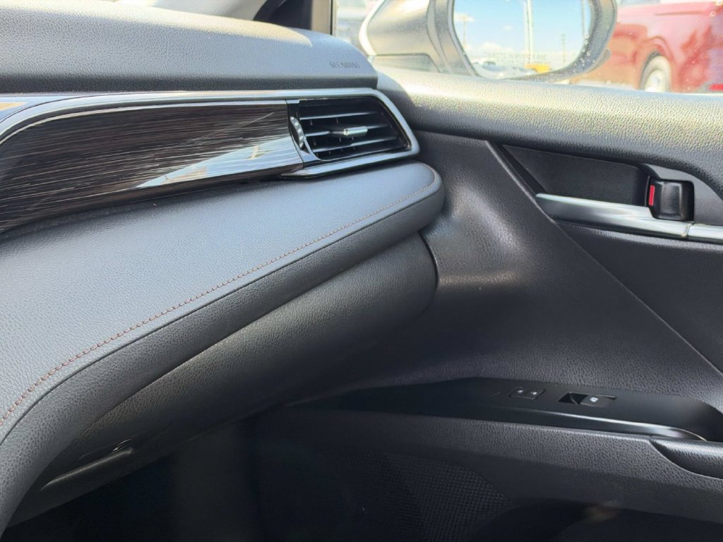 Used 2019 Toyota Camry LE FWD image 26