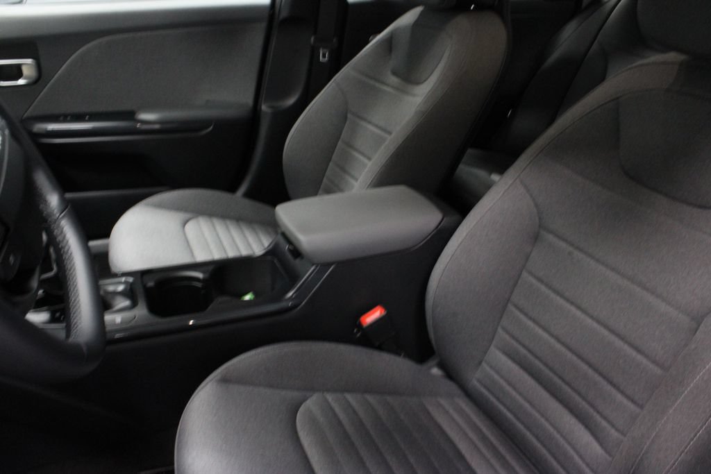 Used 2025 Kia K4 EX FWD image 23