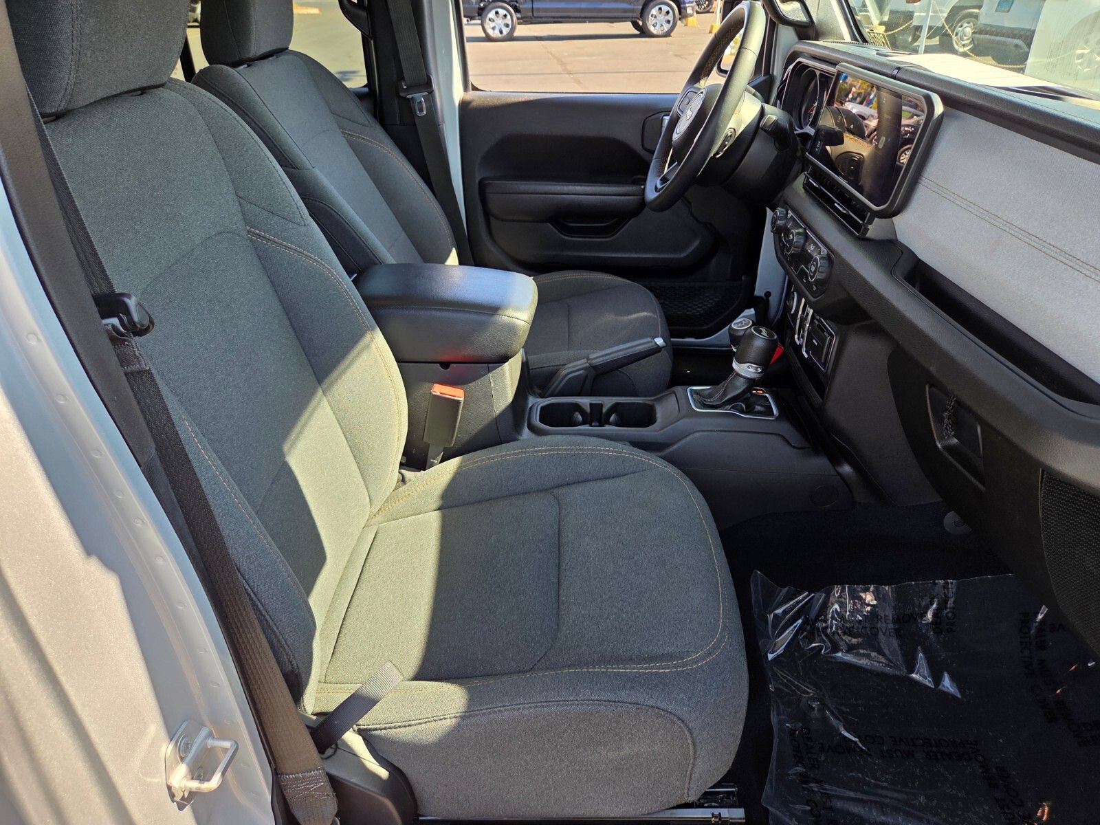 Used 2024 Jeep Wrangler Unlimited Sport AWD/4WD image 15