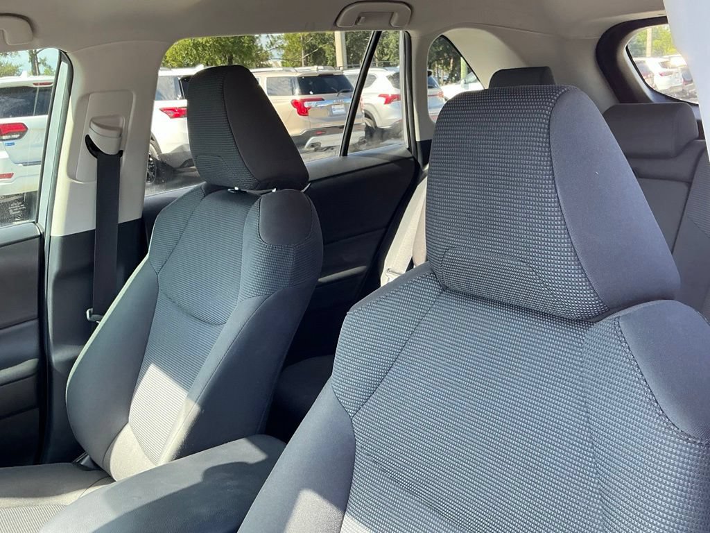 Used 2022 Toyota RAV4 LE FWD image 28