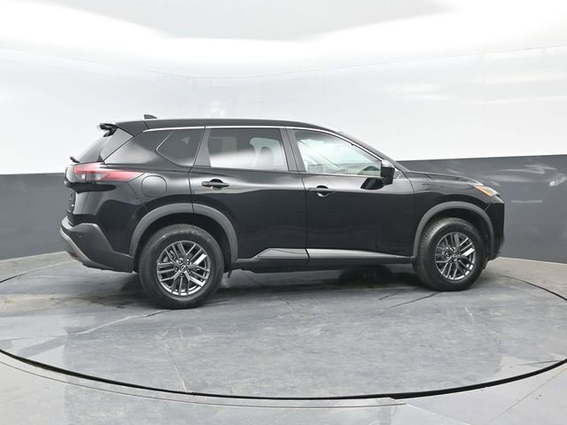 Used 2023 Nissan Rogue S AWD/4WD image 3