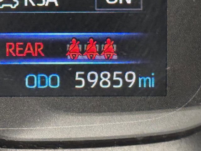 Used 2022 Toyota Corolla Cross LE image 18