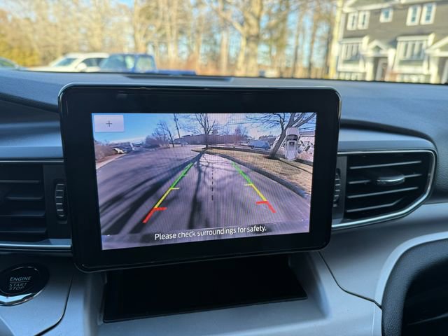 Certified 2022 Ford Explorer XLT w/ Equipment Group 202A image 10