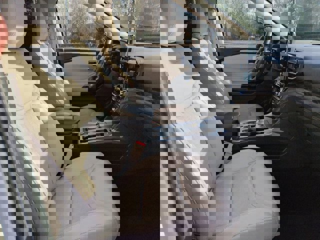 Certified 2021 Ford Explorer Platinum w/ Equipment Group 601A image 36