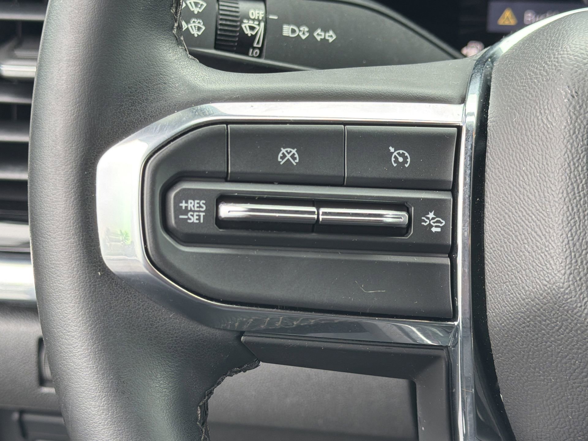 Used 2023 GMC Canyon Elevation w/ Convenience Package RWD image 14