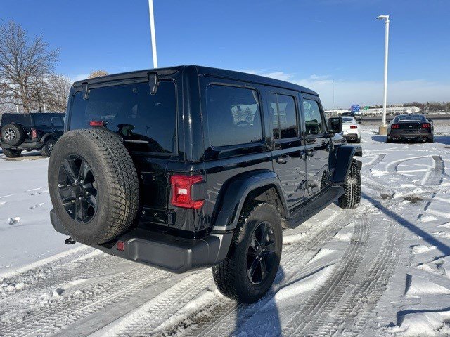 Used 2023 Jeep Wrangler Unlimited Sahara image 9