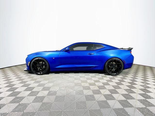 Used 2018 Chevrolet Camaro SS RWD image 8
