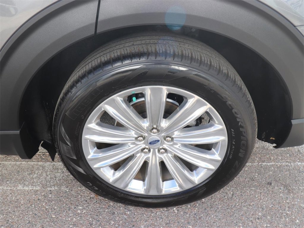 Certified 2023 Ford Explorer Limited w/ Limited Technology Package image 26