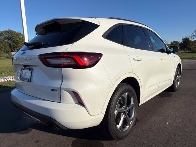 Certified 2023 Ford Escape ST-Line w/ Equipment Group 301A FWD image 8