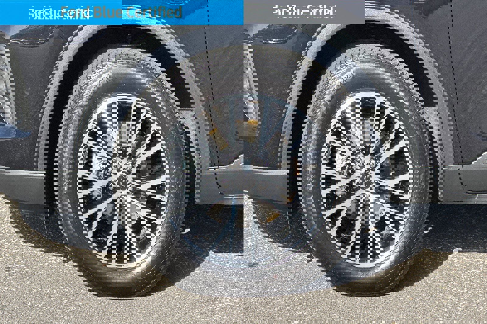 Certified 2025 Ford Escape Base image 28