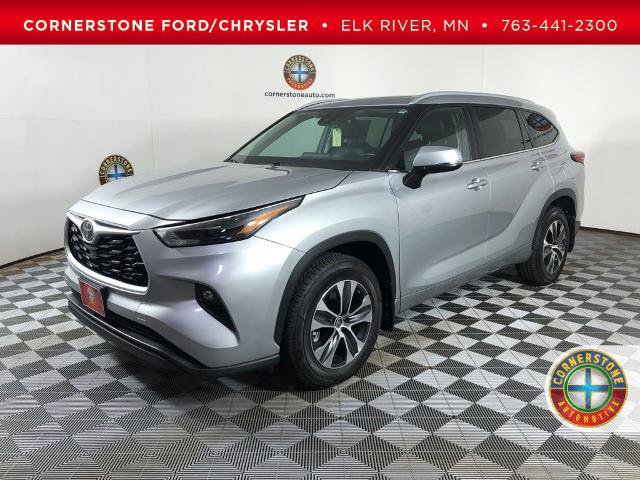 Used 2023 Toyota Highlander XLE