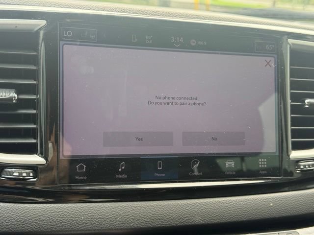 Used 2024 Chrysler Pacifica Touring-L FWD image 26