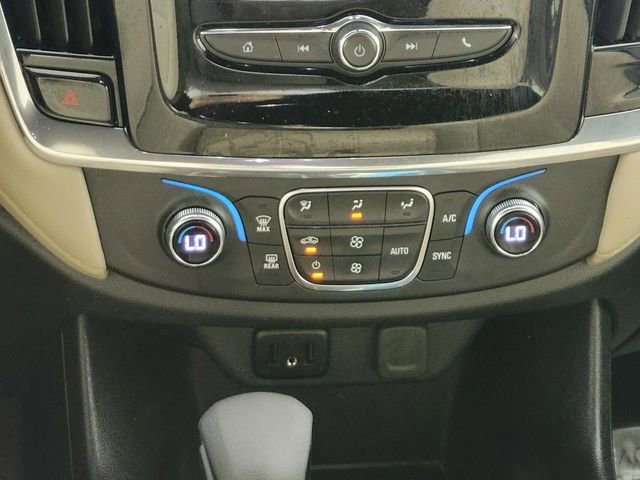 Used 2023 Chevrolet Traverse LS FWD image 23