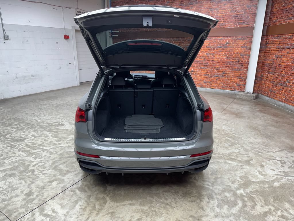 Used 2025 Audi Q3 2.0T Premium AWD/4WD image 27