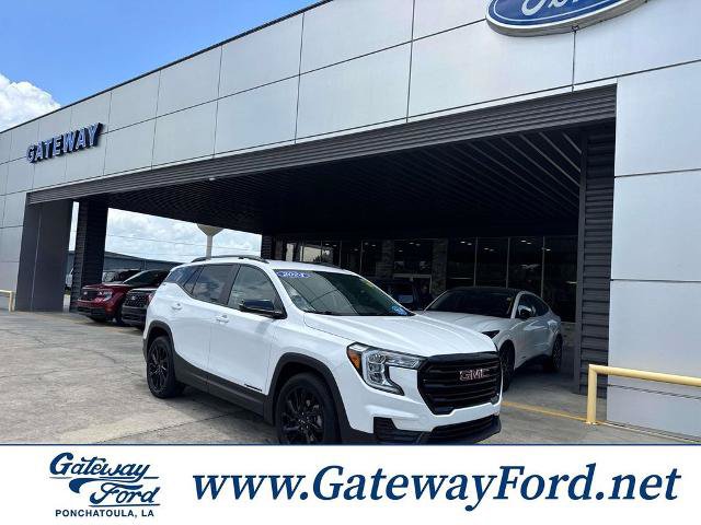 Used 2024 GMC Terrain SLE w/ Driver Convenience Package