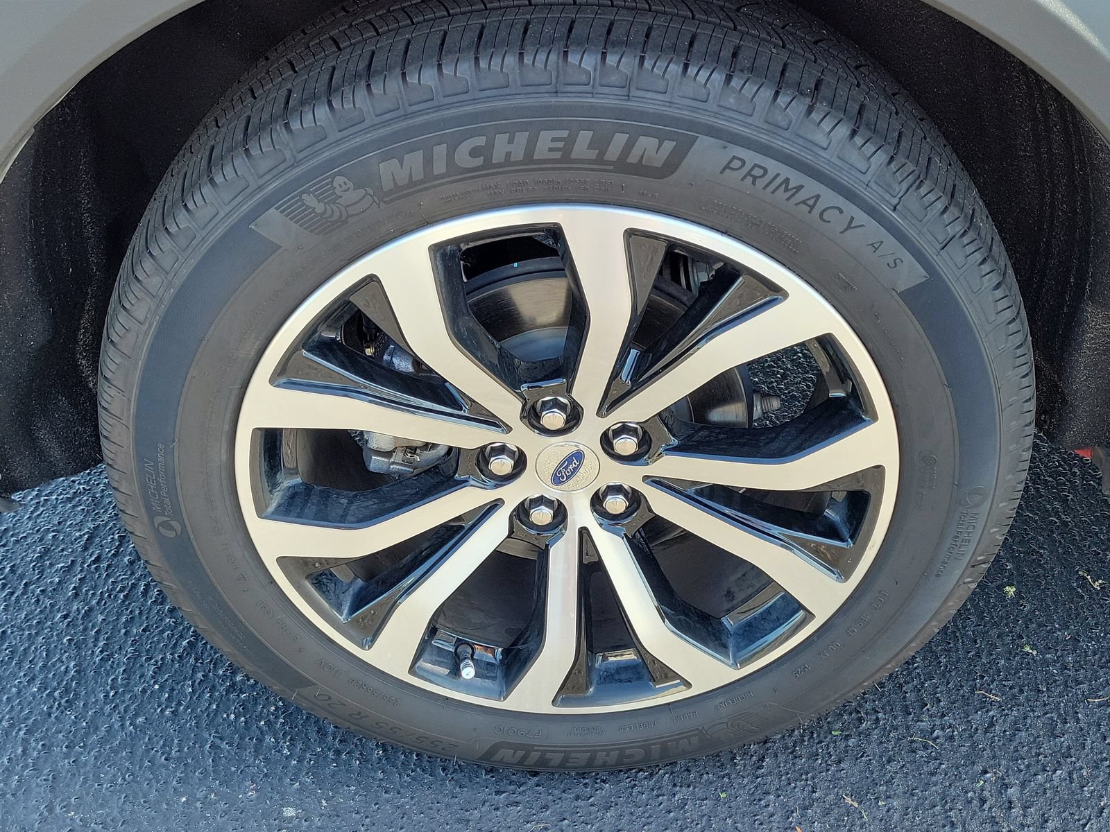 Certified 2025 Ford Explorer ST-Line w/ Premium Package RWD image 5