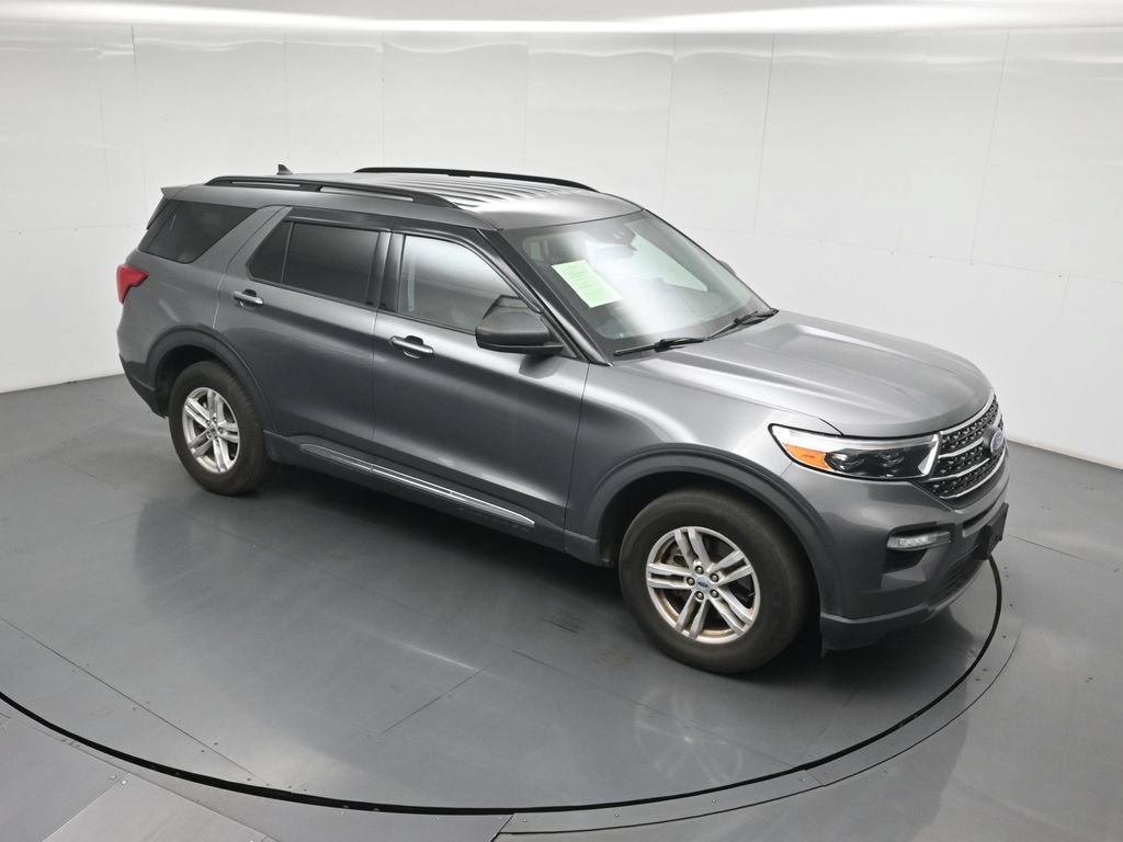 Certified 2021 Ford Explorer XLT w/ Equipment Group 202A AWD/4WD image 17