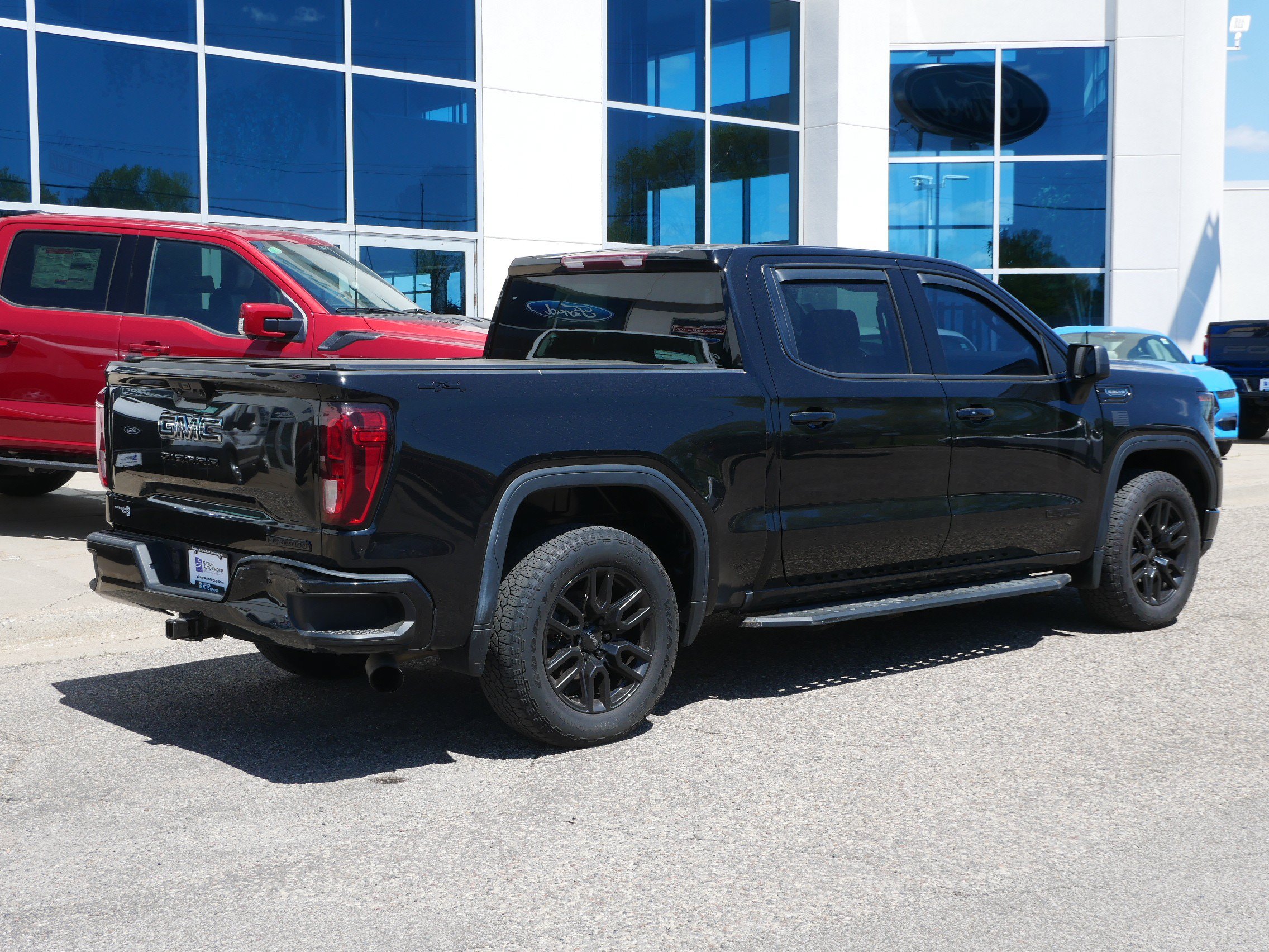 Used 2022 GMC Sierra 1500 Elevation AWD/4WD image 3