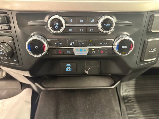 Certified 2022 Ford F150 XLT w/ Equipment Group 302A High image 28