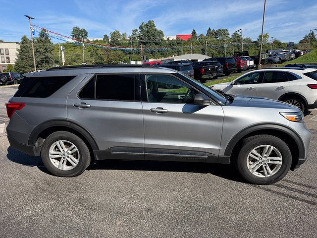 Certified 2024 Ford Explorer XLT w/ Equipment Group 202A AWD/4WD image 9
