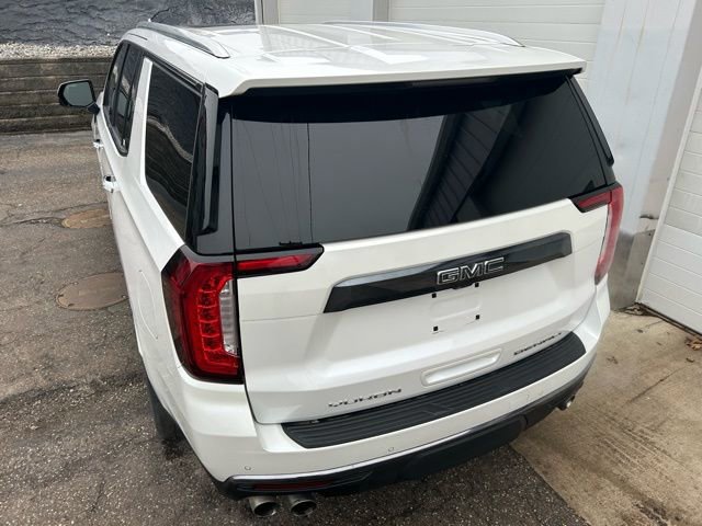Used 2023 GMC Yukon Denali Ultimate image 3